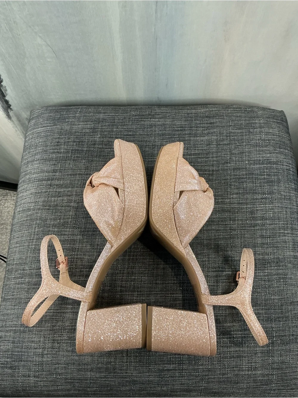 NIB Bandolino Prezley2 Shimmer Knot Sandal Heels Light Natural Size 8M